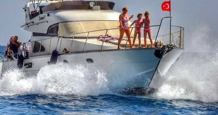 Private Yacht Tour in Alanya